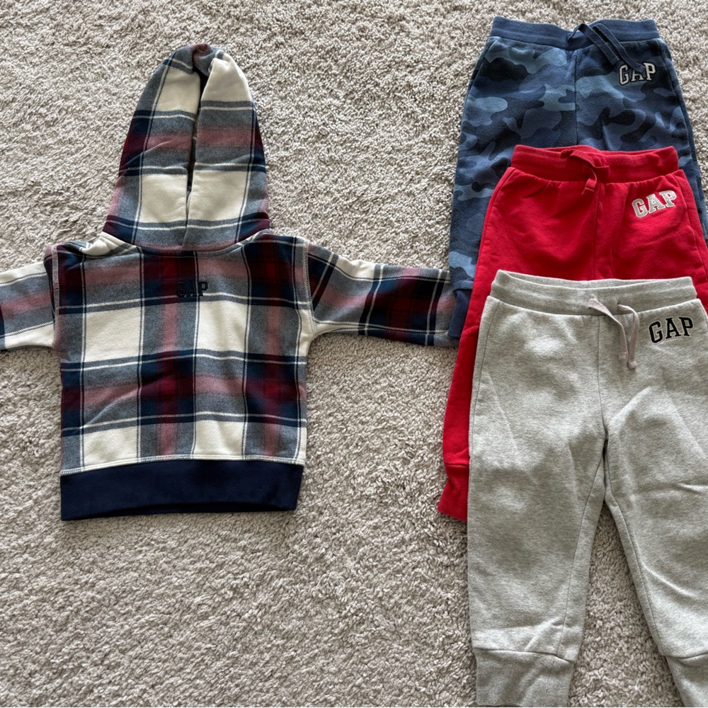 Set of Gap hoodie and gap sweatpants